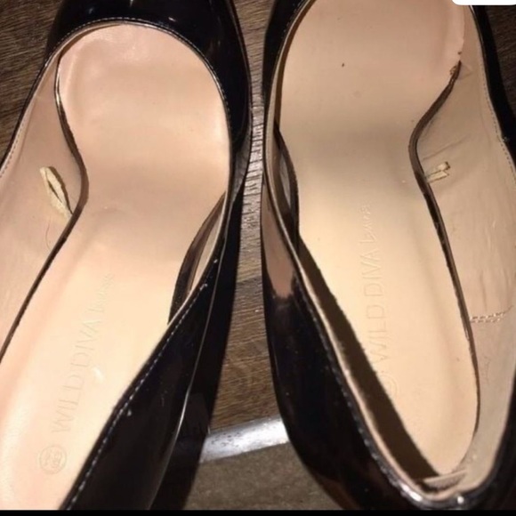 Wild Diva Metallic Silver Heels - Picture 7 of 11